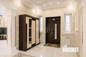 Дом 280м², 2-этажный, участок 6 сот.  