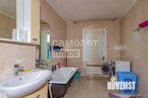 Дом 212м², 2-этажный, участок 10 сот.  