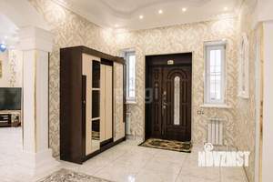 Дом 280м², 2-этажный, участок 6 сот.  