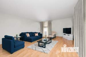 Коттедж 390м&sup2;, 3-этажный, участок 18 сот.  