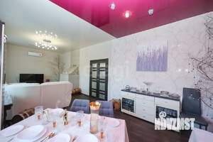 Дом 249м&sup2;, 2-этажный, участок 12 сот.  