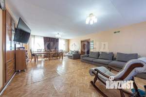 Дом 227м², 2-этажный, участок 15 сот.  
