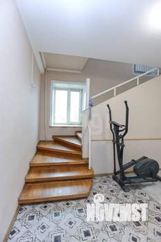 Дом 433м&sup2;, 2-этажный, участок 10 сот.  