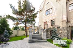 Дом 450м&sup2;, 3-этажный, участок 10 сот.  