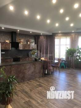 Дом 177м&sup2;, 2-этажный, участок 11 сот.  