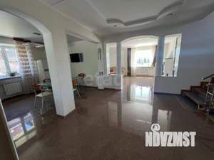 Дом 294м&sup2;, 2-этажный, участок 12 сот.  