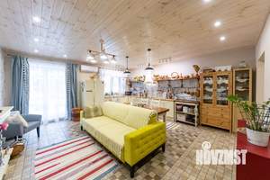 Таунхаус 200м&sup2;, 2-этажный, участок 1 сот.  