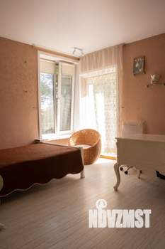 Коттедж 590м&sup2;, 2-этажный, участок 10 сот.  