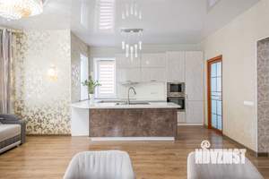 Коттедж 160м², 2-этажный, участок 11 сот.  