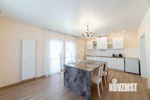 Дом 93м&sup2;, 1-этажный, участок 10 сот.  