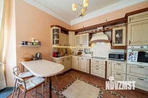 Коттедж 216м&sup2;, 2-этажный, участок 15 сот.  