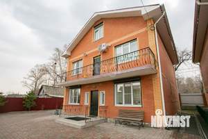 Дом 216м&sup2;, 2-этажный, участок 9 сот.  