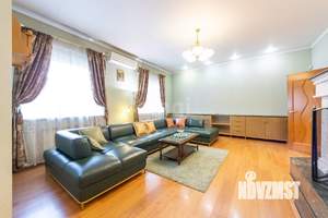 Дом 384м², 2-этажный, участок 10 сот.  