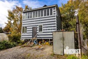 Дом 135м&sup2;, 2-этажный, участок 6 сот.  