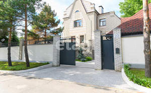 Дом 450м², 3-этажный, участок 10 сот.  