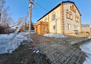 Дом 433м&sup2;, 2-этажный, участок 10 сот.  