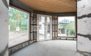 Дом 79м&sup2;, 2-этажный, участок 9 сот.  