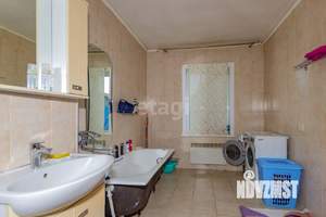 Дом 212м², 2-этажный, участок 10 сот.  