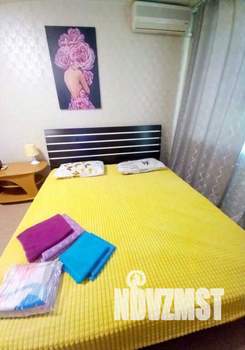 2-к квартира, посуточно, 40м2, 1/1 этаж