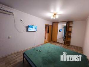 1-к квартира, посуточно, 38м2, 7/10 этаж