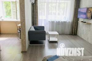 1-к квартира, посуточно, 33м2, 2/5 этаж