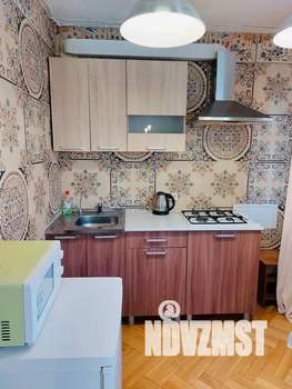 Студия квартира, посуточно, 32м2, 4/5 этаж