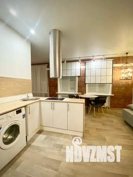 Студия квартира, посуточно, 35м2, 1/2 этаж