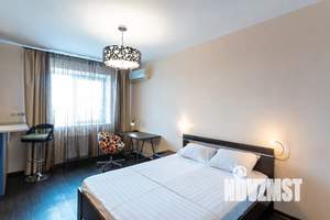 Студия квартира, посуточно, 41м2, 12/25 этаж