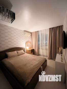 1-к квартира, посуточно, 34м2, 3/25 этаж