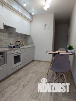 1-к квартира, посуточно, 37м2, 3/10 этаж