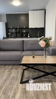 Студия квартира, посуточно, 40м2, 22/23 этаж