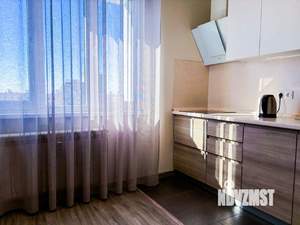 Студия квартира, посуточно, 40м2, 10/17 этаж