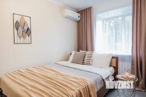 2-к квартира, посуточно, 42м2, 3/5 этаж