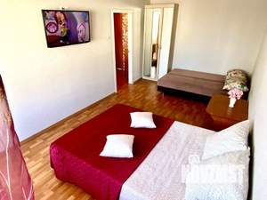 1-к квартира, посуточно, 33м2, 1/1 этаж