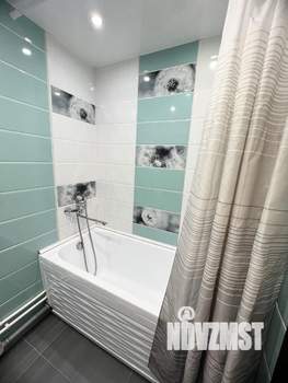 Студия квартира, посуточно, 32м2, 1/5 этаж