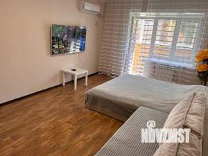 1-к квартира, посуточно, 42м2, 3/10 этаж