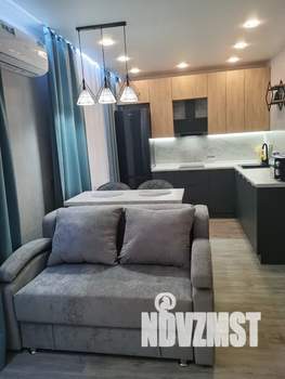 Студия квартира, посуточно, 32м2, 1/9 этаж