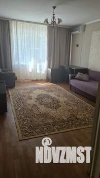 1-к квартира, посуточно, 42м2, 3/10 этаж