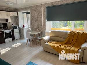 Студия квартира, посуточно, 43м2, 1/5 этаж