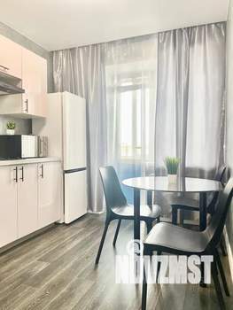 1-к квартира, посуточно, 35м2, 13/16 этаж