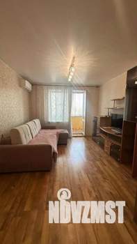 1-к квартира, посуточно, 38м2, 1/1 этаж