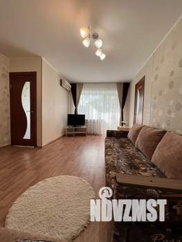 2-к квартира, посуточно, 43м2, 2/5 этаж