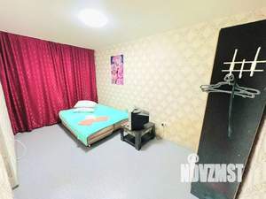 1-к квартира, посуточно, 25м2, 1/2 этаж