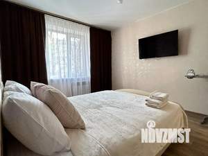 2-к квартира, посуточно, 50м2, 1/10 этаж