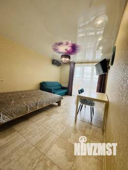 Студия квартира, посуточно, 30м2, 11/18 этаж