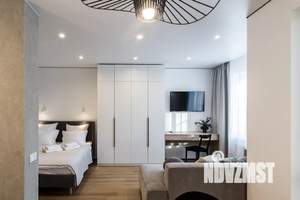 Студия квартира, посуточно, 34м2, 1/25 этаж