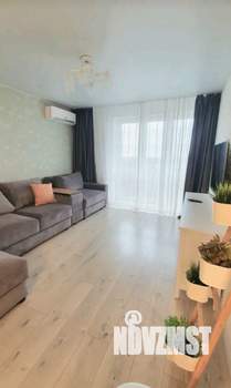 Студия квартира, посуточно, 28м2, 10/22 этаж