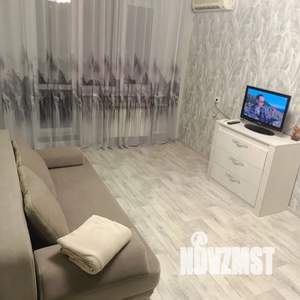 1-к квартира, посуточно, 35м2, 1/10 этаж