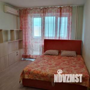 1-к квартира, посуточно, 38м2, 4/10 этаж