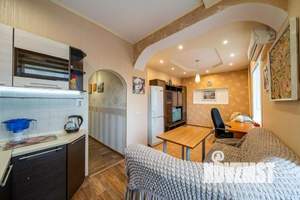 2-к квартира, посуточно, 50м2, 1/1 этаж